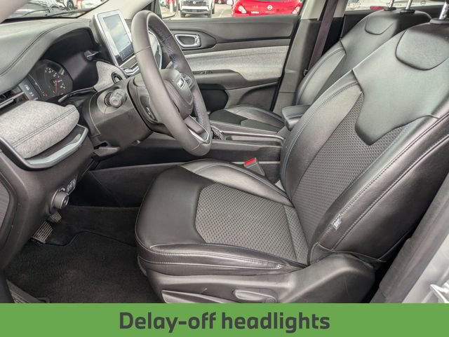 Used 2022 Jeep Compass Latitude image 16