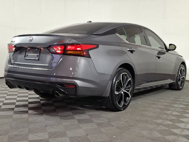 Used 2023 Nissan Altima 2.5 SR w/ SR Premium Package AWD/4WD image 9