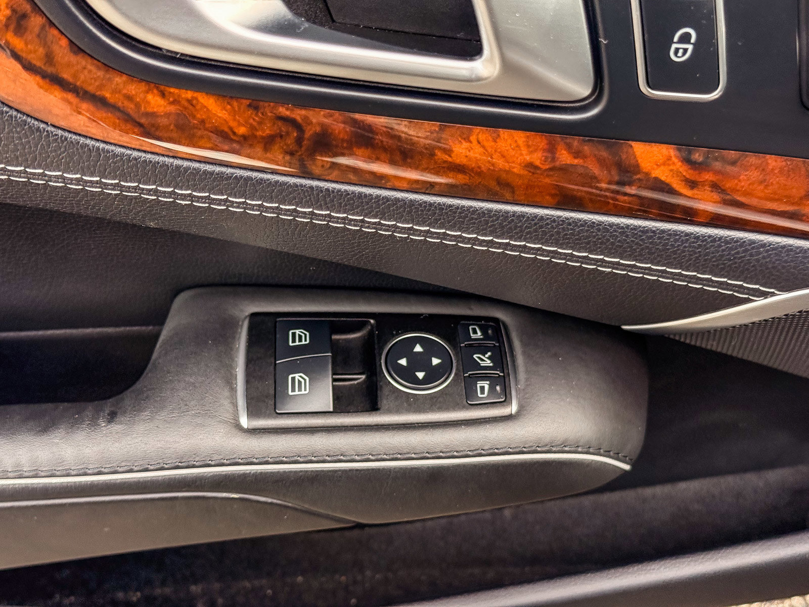 Used 2013 Mercedes-Benz SL 550 image 19