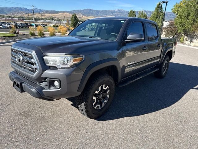 Used 2016 Toyota Tacoma TRD Off-Road AWD/4WD image 1