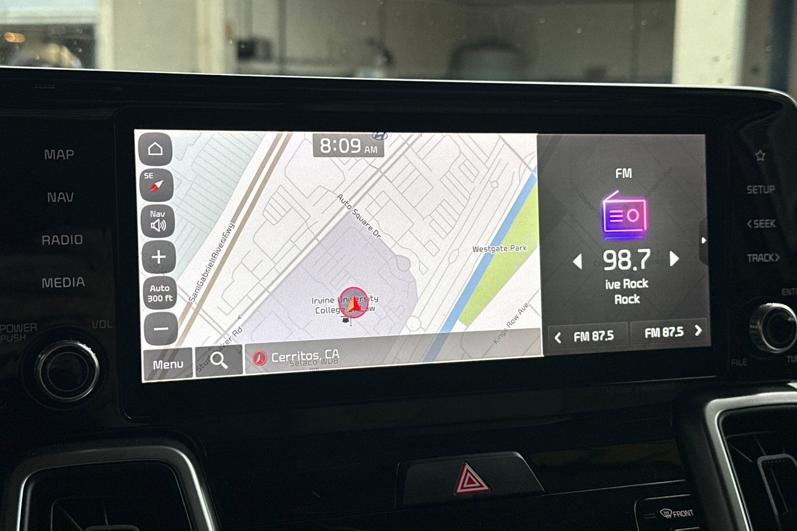 Used 2022 Kia Sorento EX w/ Panoramic Sunroof Package image 27