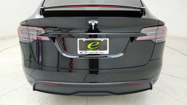 Used 2022 Tesla Model X image 11