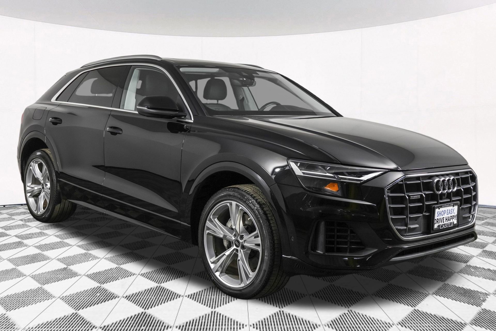 Used 2022 Audi Q8 Premium image 15