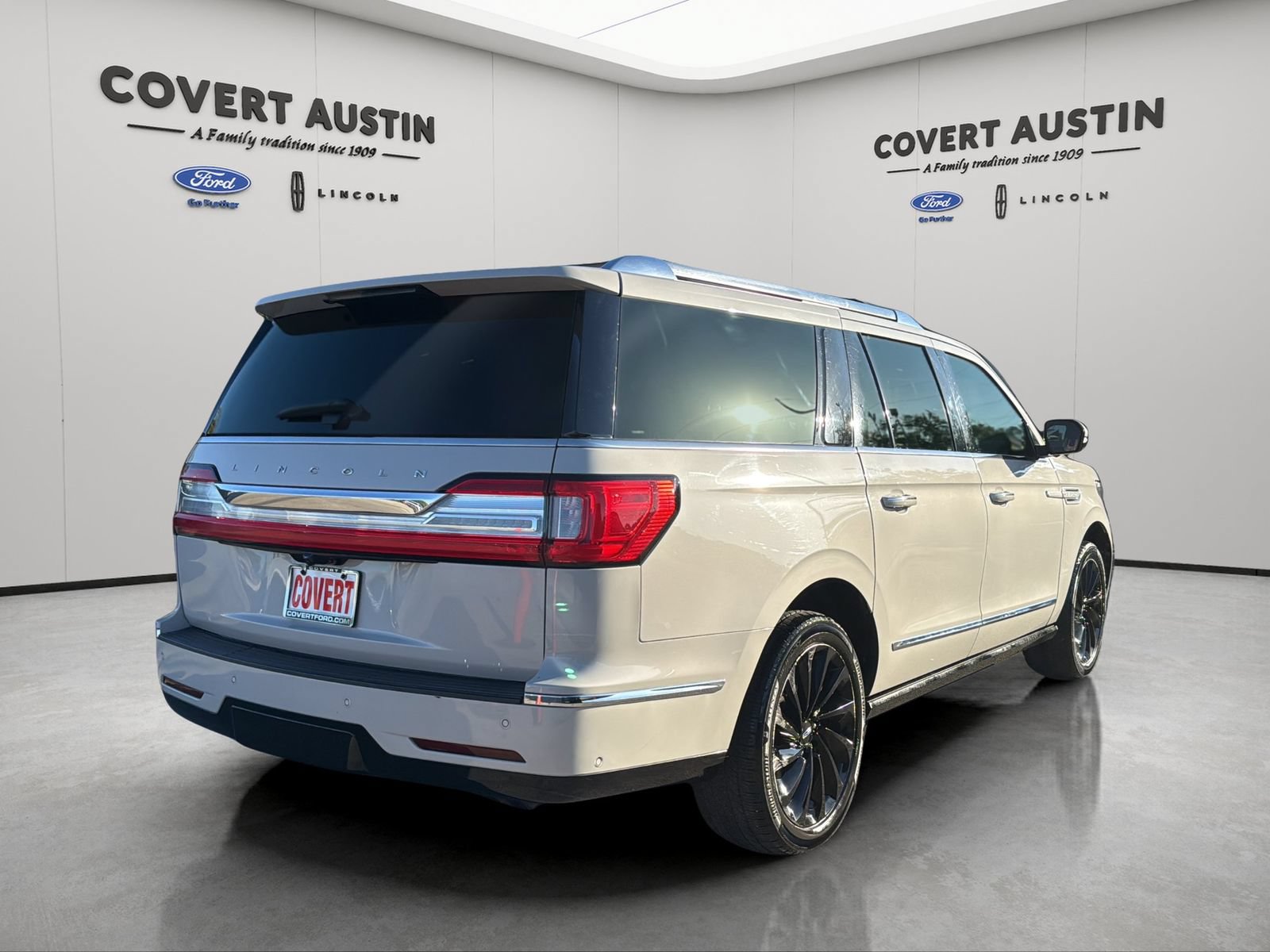 Used 2021 Lincoln Navigator L Reserve AWD/4WD image 5