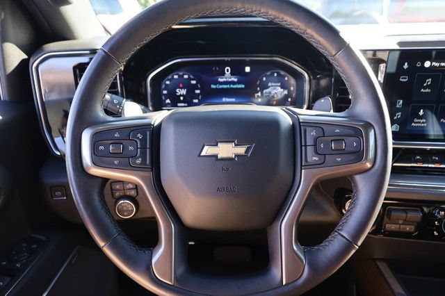 Used 2023 Chevrolet Silverado 1500 High Country w/ High Country Premium Package AWD/4WD image 11