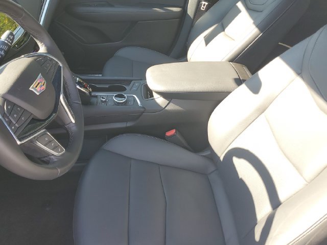 Certified 2024 Cadillac XT5 Premium Luxury w/ LPO, Floor Liner Package AWD/4WD image 12