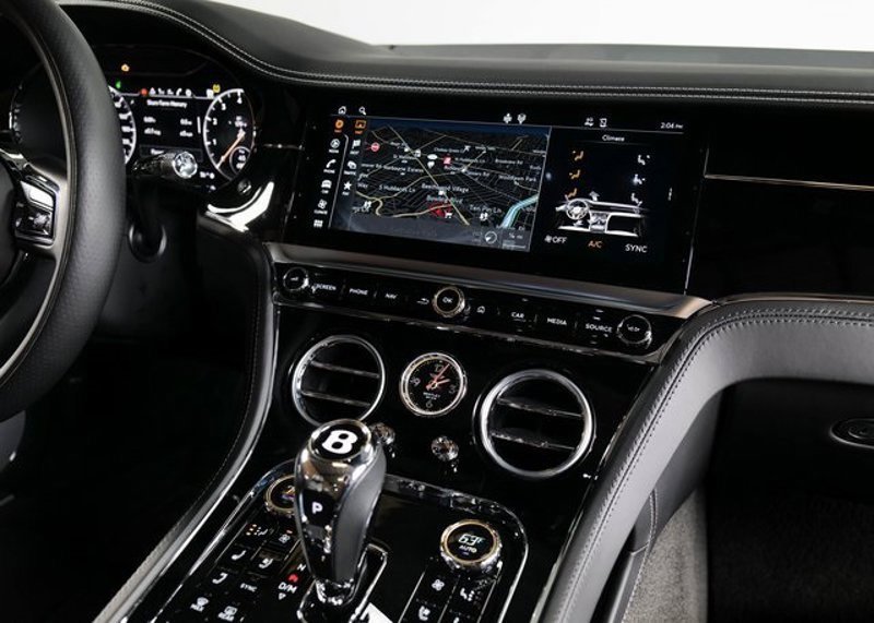 Used 2021 Bentley Continental GT V8 image 18