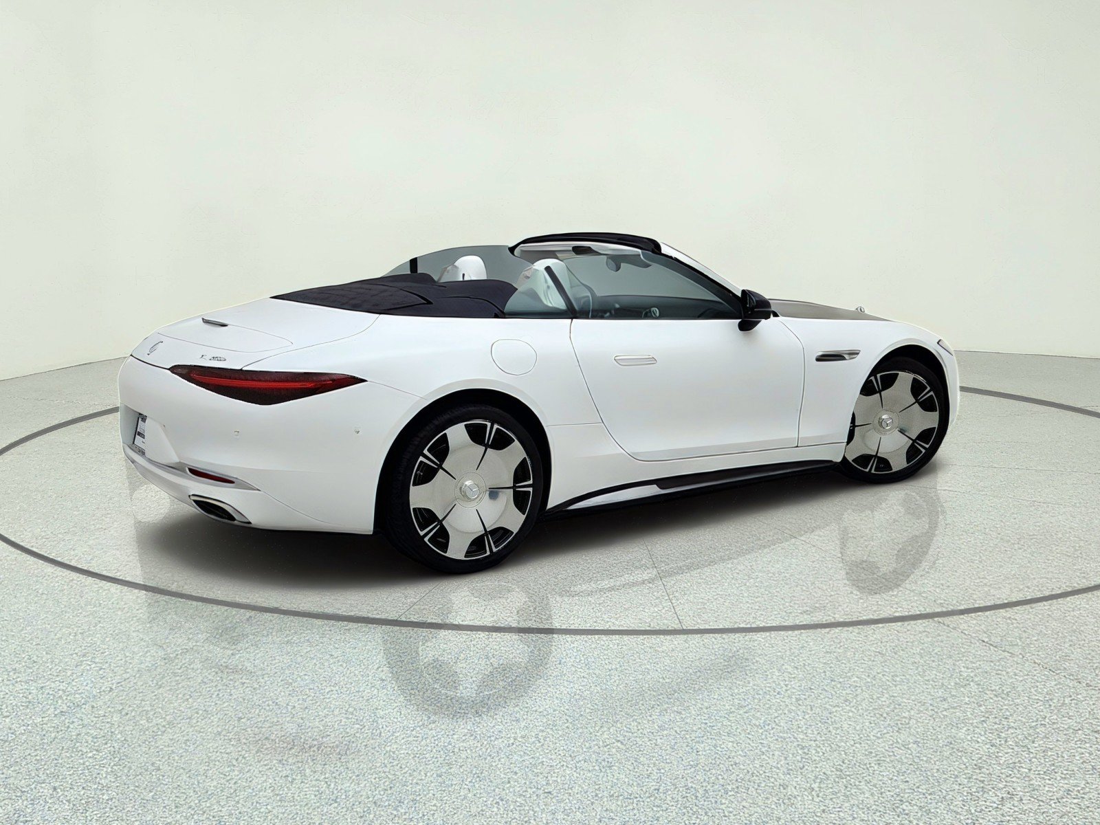 New 2026 Mercedes-Benz Maybach SL 680 image 8
