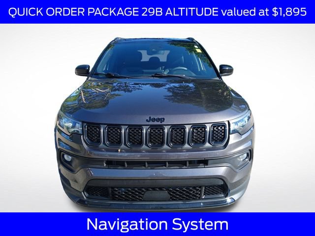 Used 2023 Jeep Compass Latitude AWD/4WD image 3