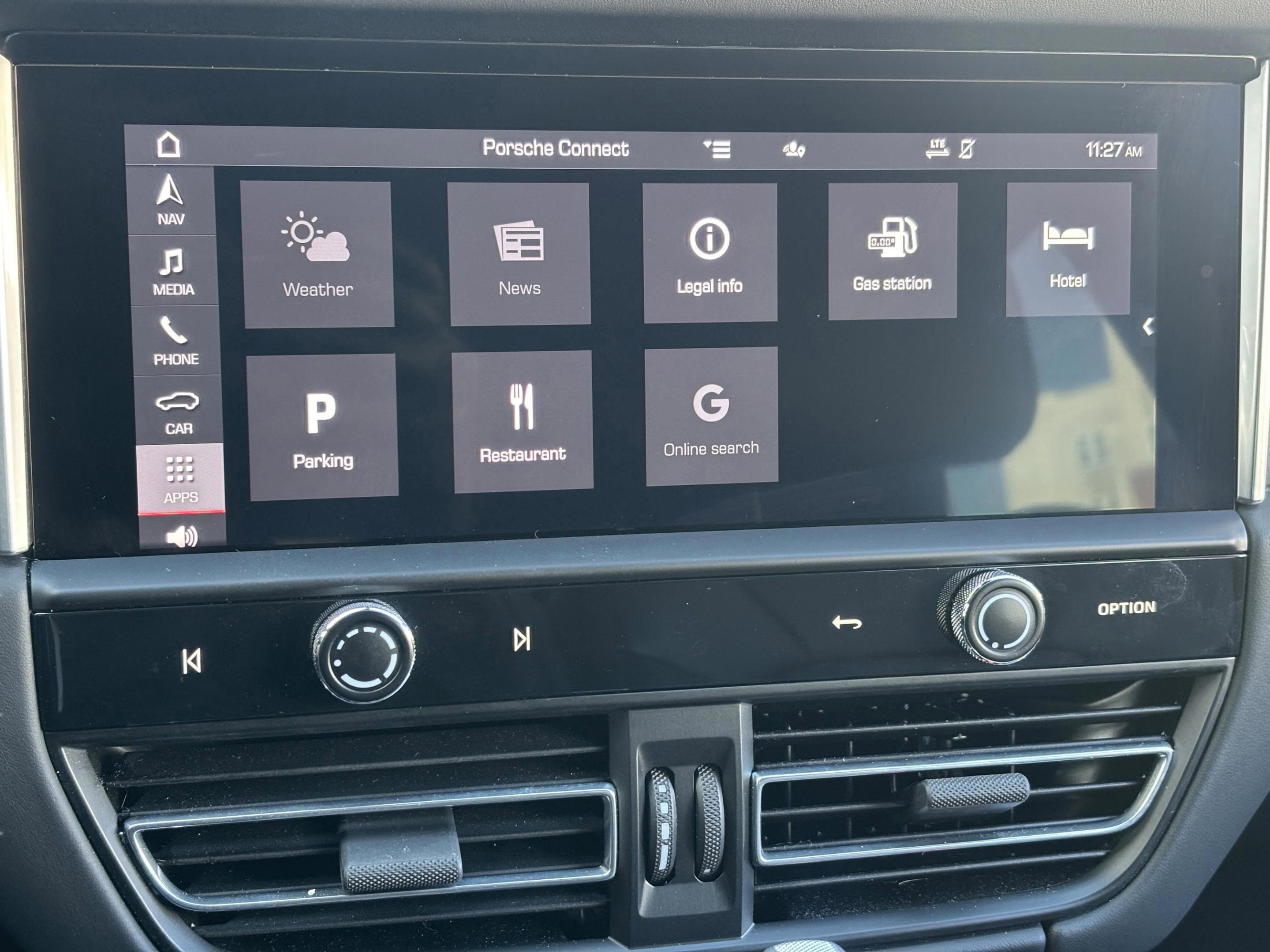 Used 2022 Porsche Macan GTS image 28