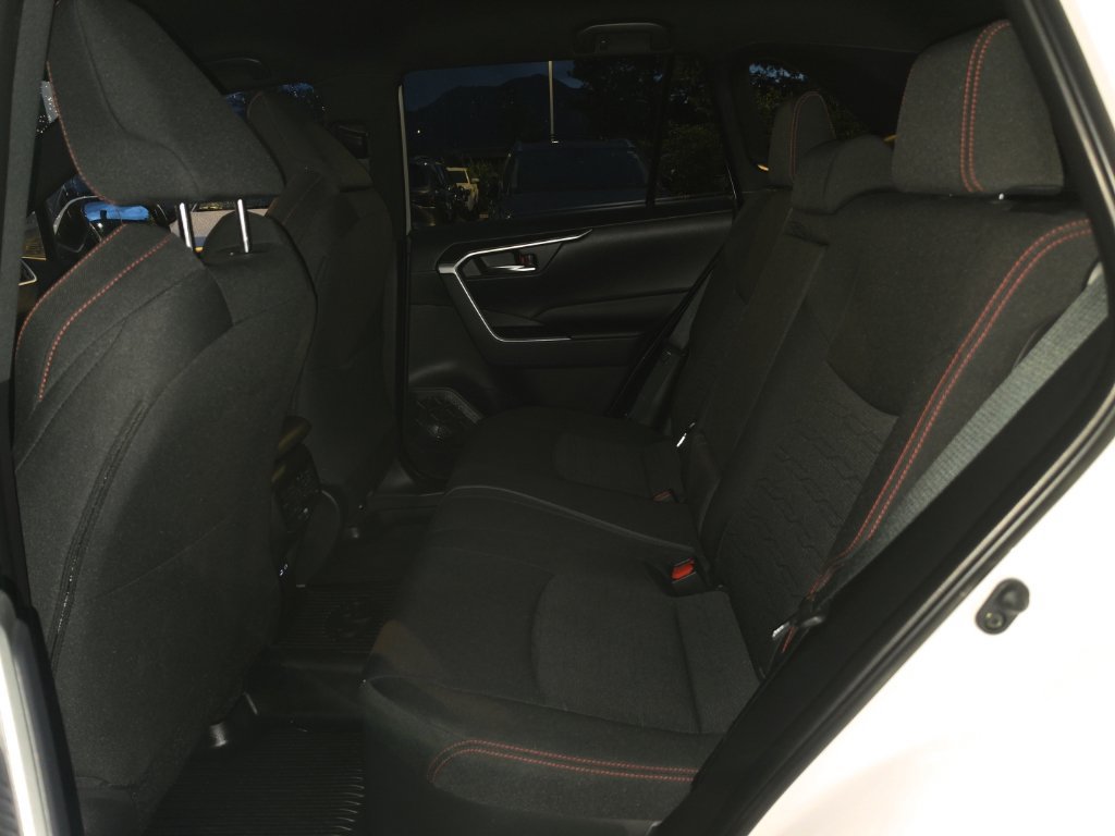 Used 2025 Toyota RAV4 SE AWD/4WD image 22