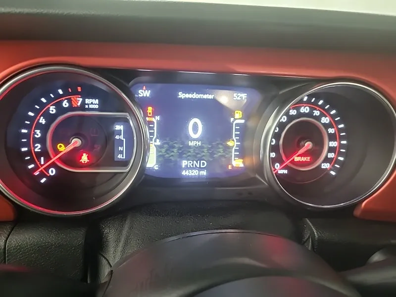 Used 2021 Jeep Gladiator Rubicon w/ LED Lighting Group AWD/4WD image 10
