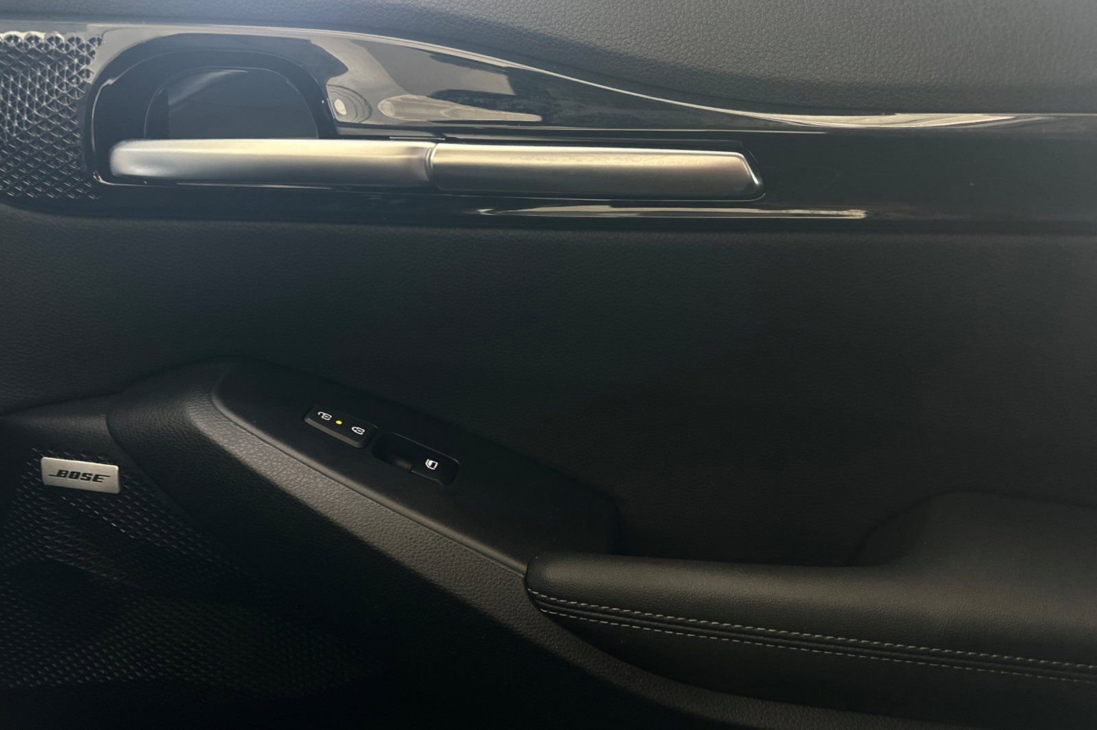 Used 2025 Kia Seltos SX image 19