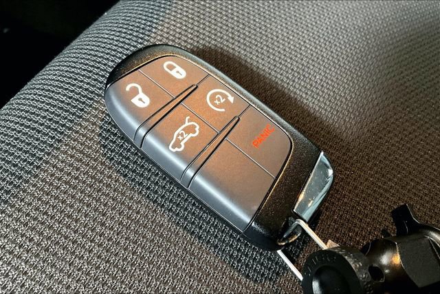 Used 2017 Chevrolet Traverse LT image 9