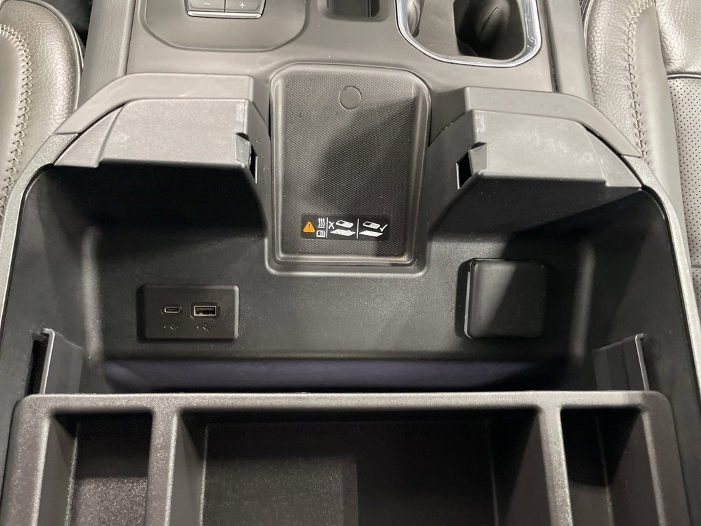Used 2024 GMC Sierra 3500 Denali image 53