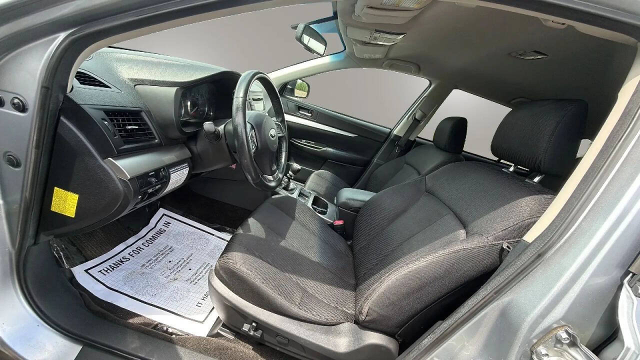 Used 2012 Subaru Outback 2.5i Premium w/ All-Weather Pkg AWD/4WD image 13