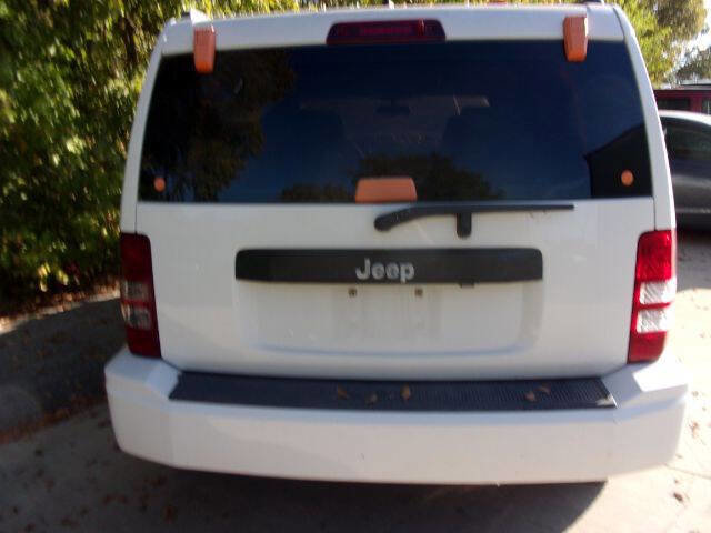 Used 2010 Jeep Liberty Sport image 5