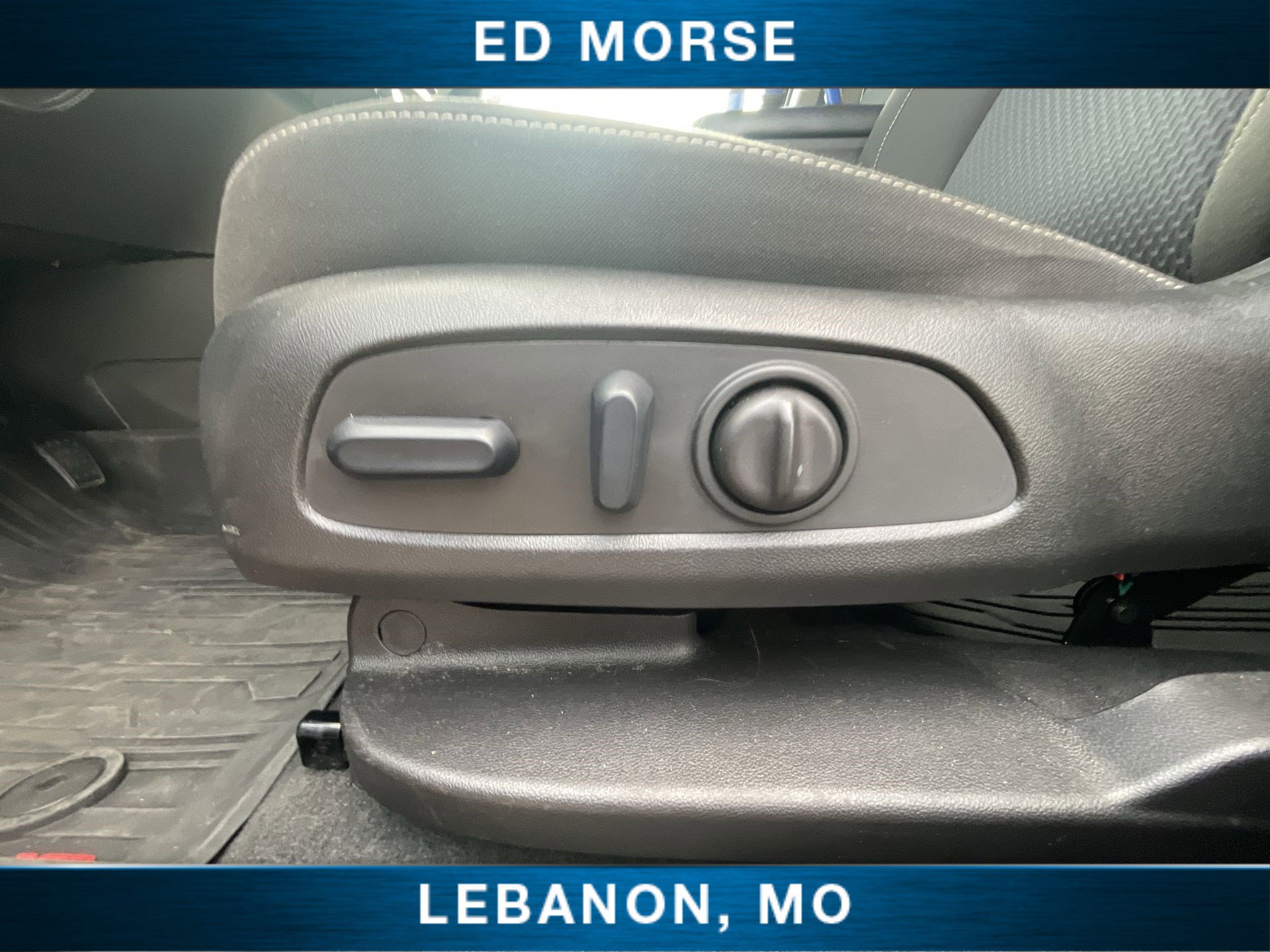 Used 2023 GMC Acadia SLE w/ Driver Convenience Package image 33