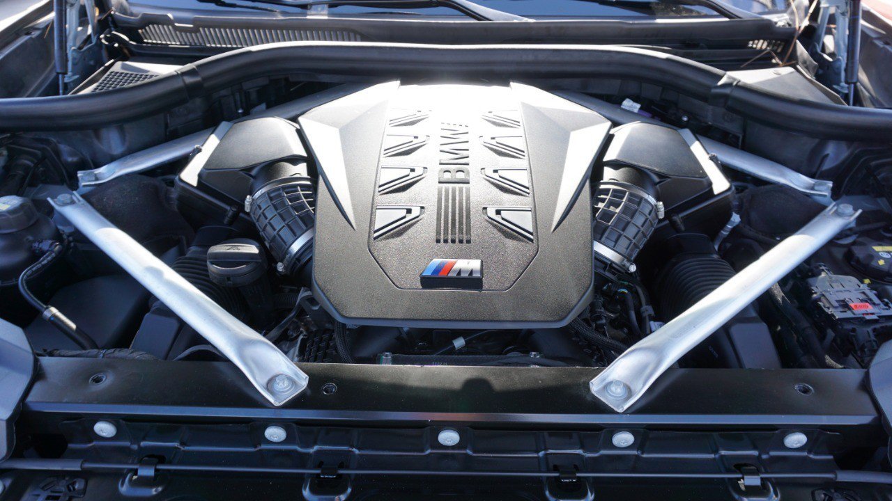 Used 2023 BMW X7 M60i w/ Executive Package image 35