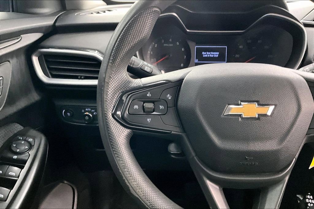 Used 2023 Chevrolet TrailBlazer LS FWD image 16