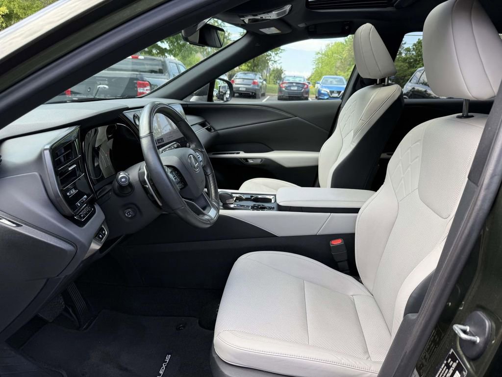 Used 2024 Lexus RX 350 Premium w/ Accessory Package (Z1) image 14