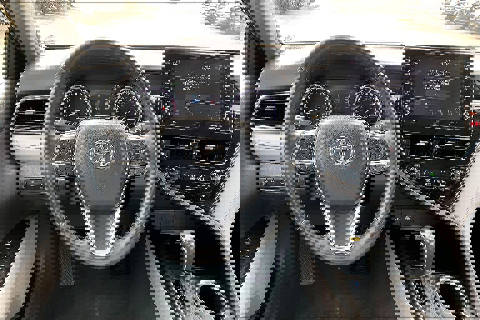 Used 2024 Toyota Camry XLE w/ Navigation Package image 6