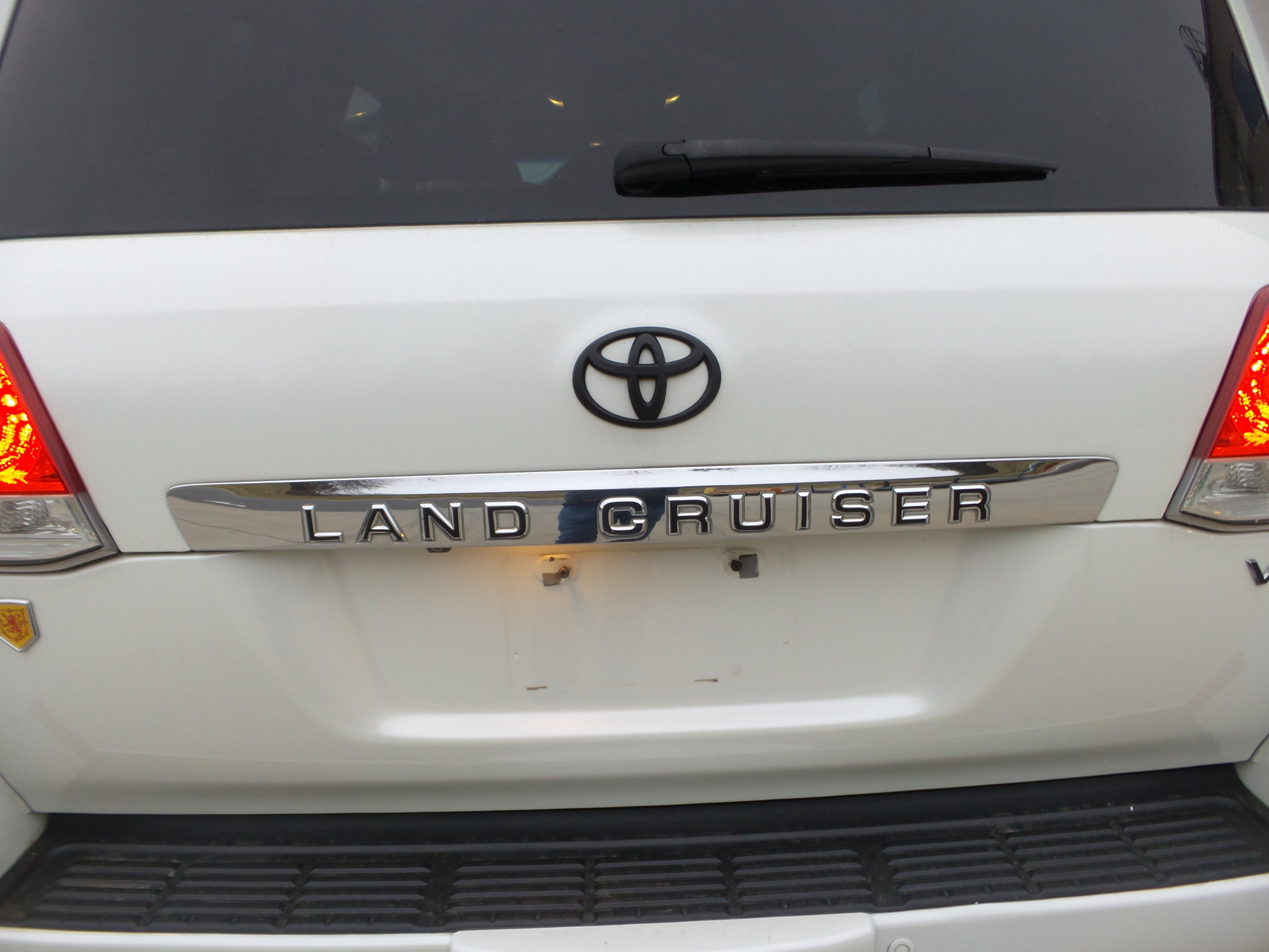 Used 2013 Toyota Land Cruiser image 21