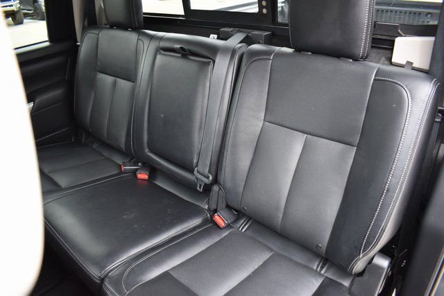 Used 2021 Nissan Titan SV w/ SV Convenience Package image 21