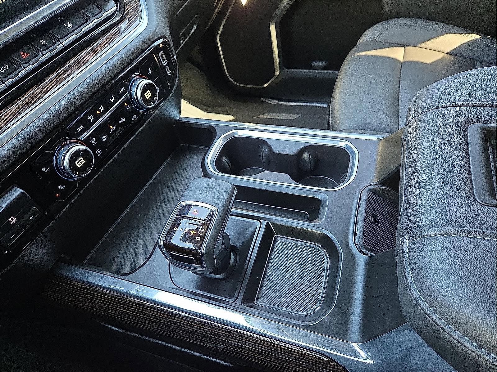 Certified 2022 GMC Sierra 1500 Elevation w/ Elevation Premium Package image 25