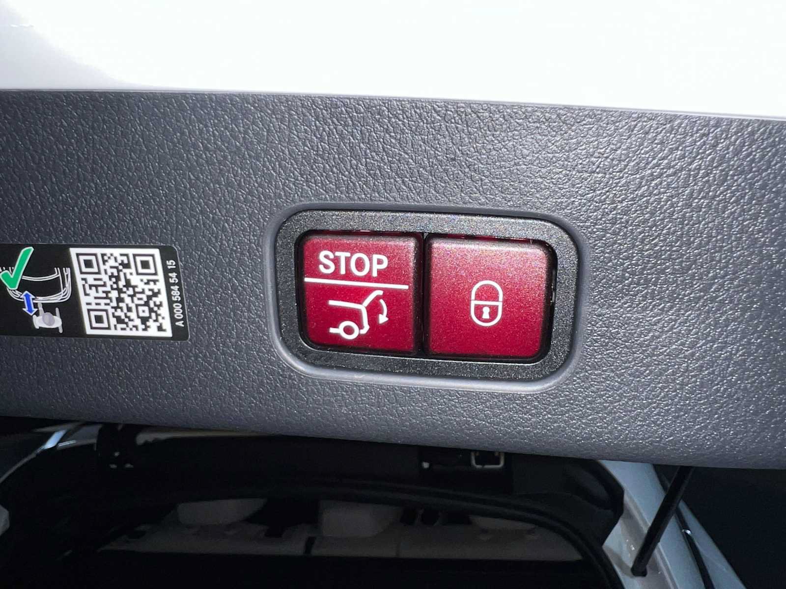 Used 2026 Mercedes-Benz GLC 300 4MATIC image 17