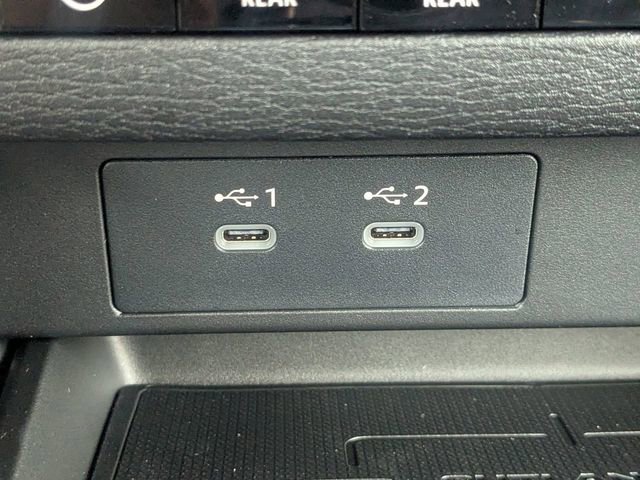 New 2026 Mitsubishi Outlander SEL FWD image 29