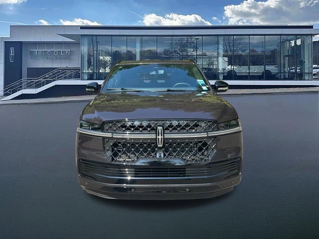 New 2026 Lincoln Navigator Reserve AWD/4WD image 2
