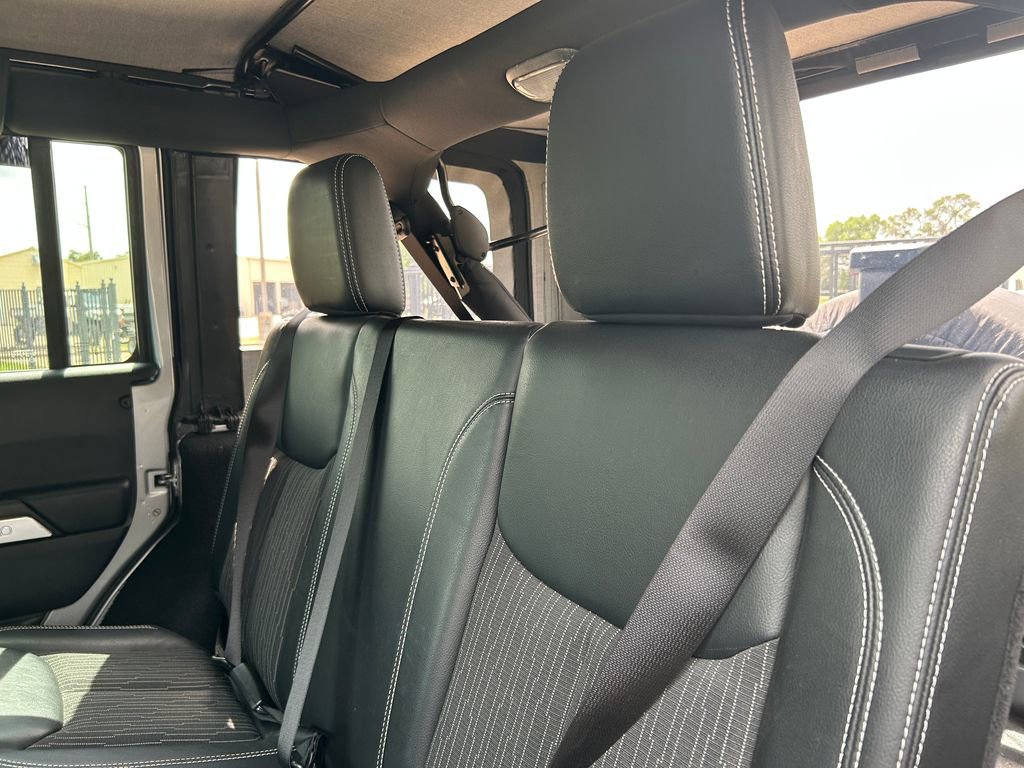 Used 2013 Jeep Wrangler Unlimited Sport image 18
