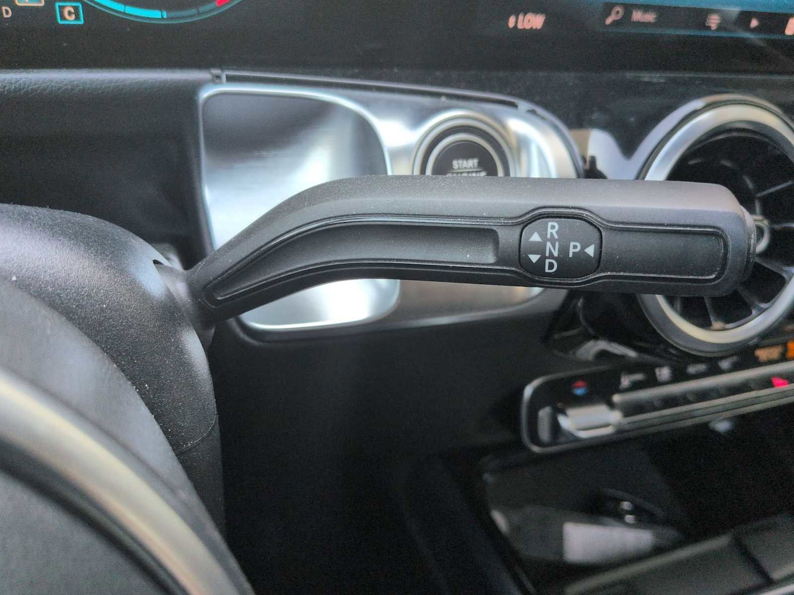 Used 2020 Mercedes-Benz GLB 250 4MATIC image 33