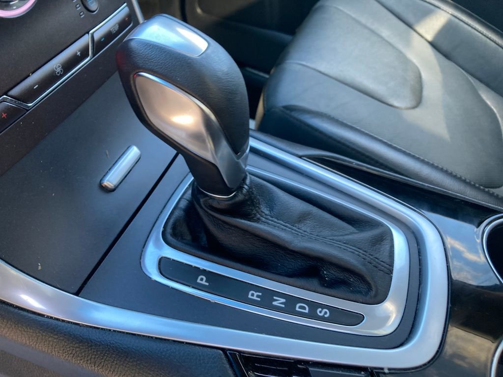 Used 2018 Ford Edge Titanium w/ Equipment Group 301A image 28