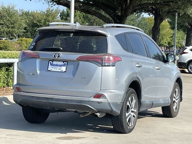 Used 2016 Toyota RAV4 LE FWD image 4