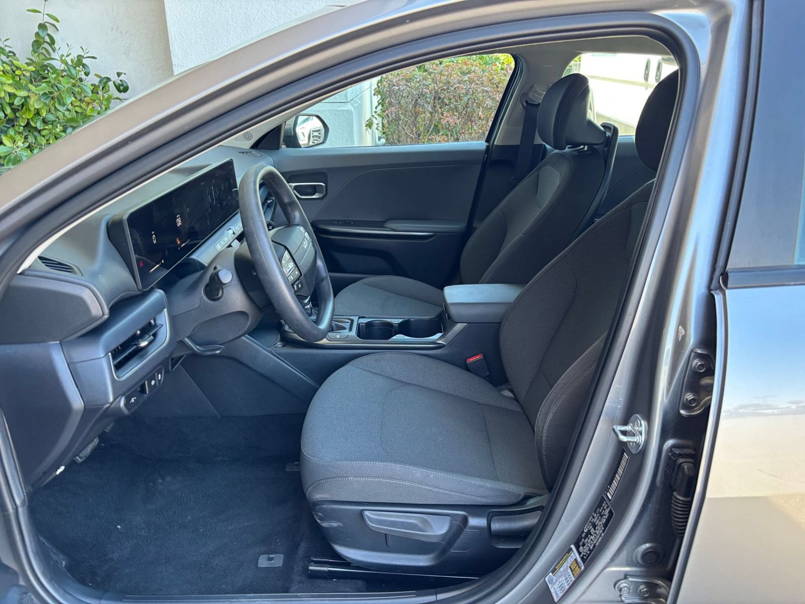 Used 2025 Kia K4 FWD image 27