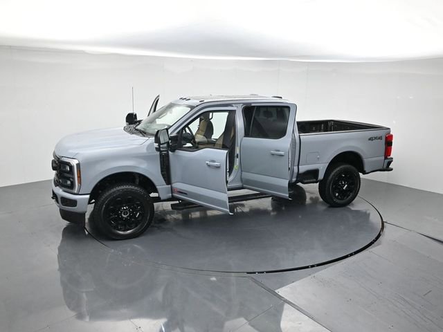 New 2026 Ford F250 Lariat w/ Black Appearance Package image 43