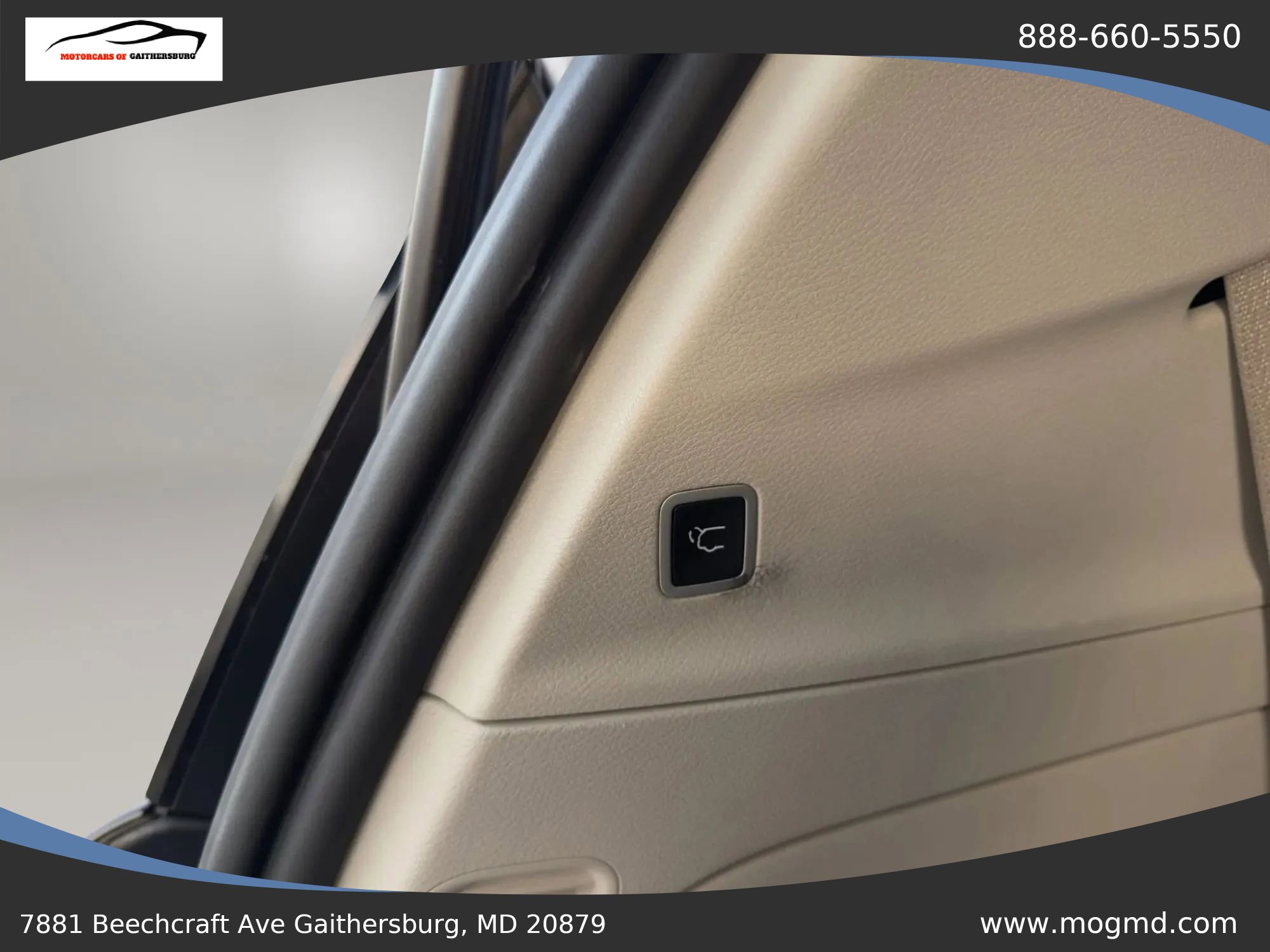 Used 2020 Chrysler Pacifica Touring-L image 24