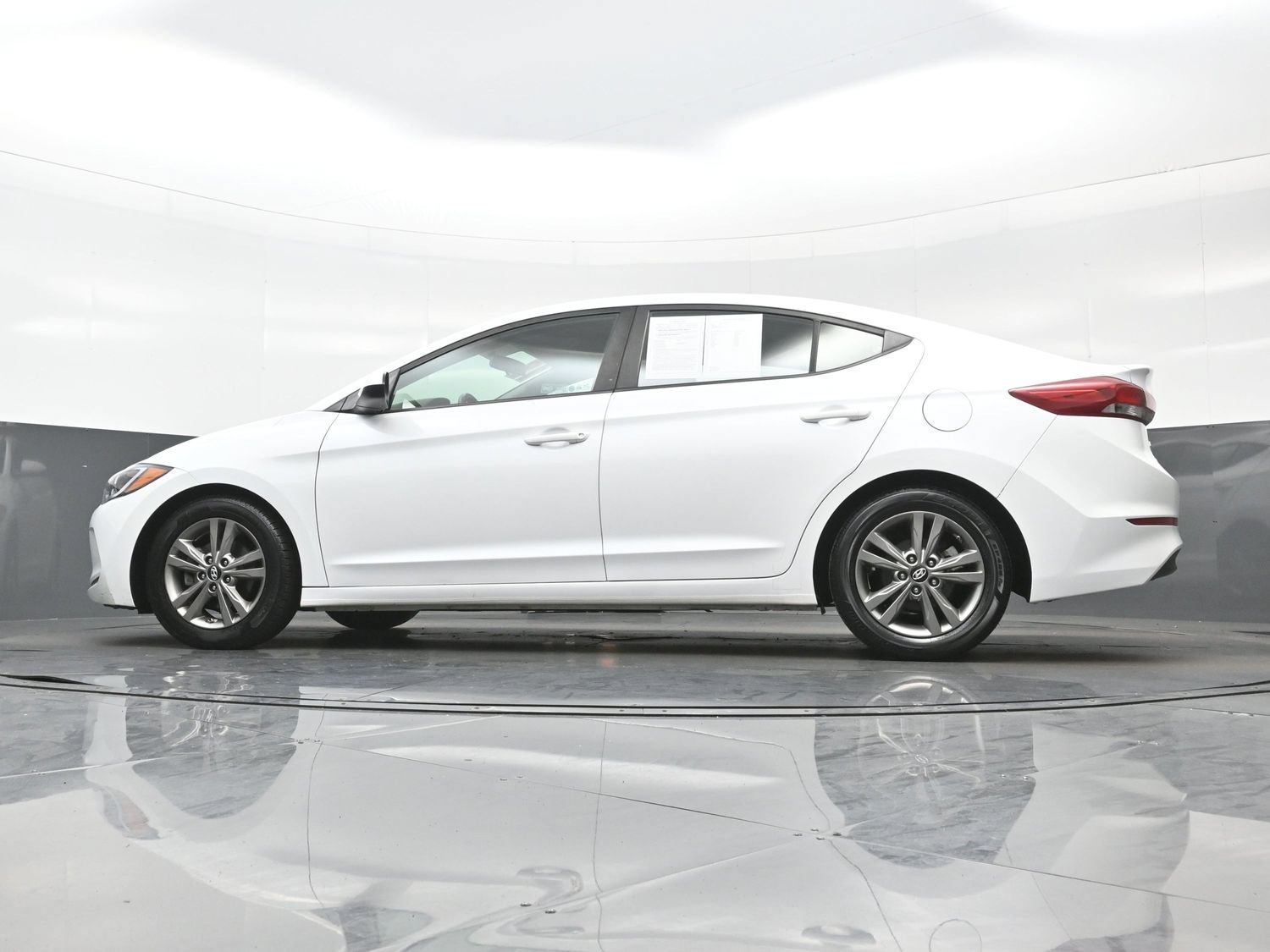 Used 2018 Hyundai Elantra SEL FWD image 27