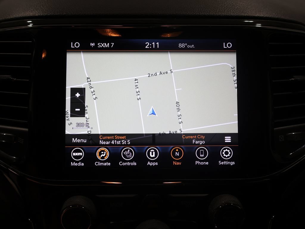 Certified 2022 Jeep Grand Cherokee Laredo X AWD/4WD image 34