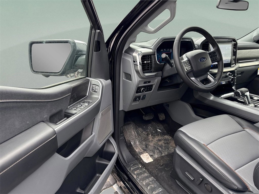 New 2025 Ford F150 Lariat w/ Equipment Group 501A Mid image 18