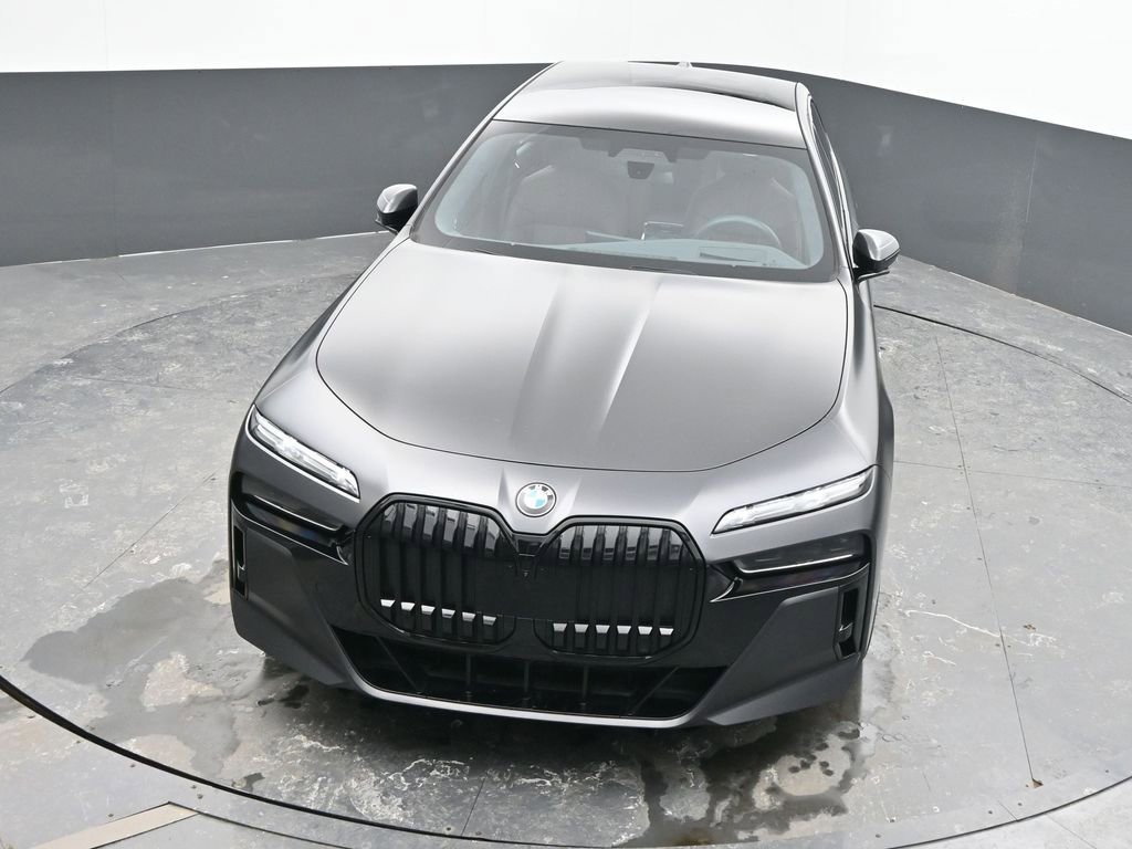 Used 2023 BMW 760i xDrive image 65