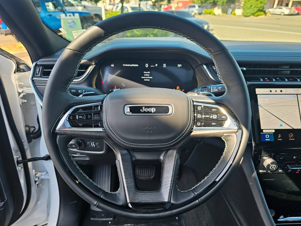 New 2024 Jeep Grand Cherokee L Overland w/ Advanced Protech Group III AWD/4WD image 23