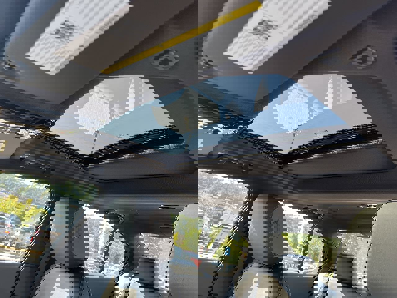 Used 2025 BMW i5 M60 w/ Premium Package image 30