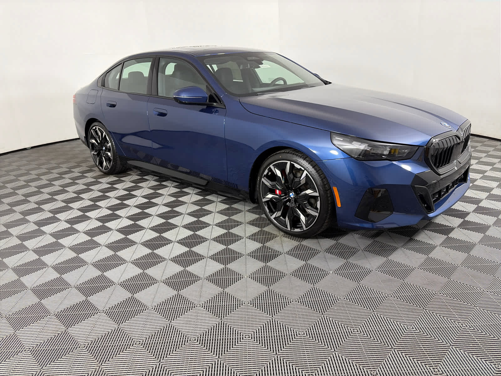 New 2026 BMW i5 eDrive40 w/ M Sport Package image 1