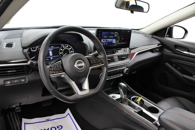 Certified 2023 Nissan Altima 2.5 SR w/ SR Premium Package FWD image 17