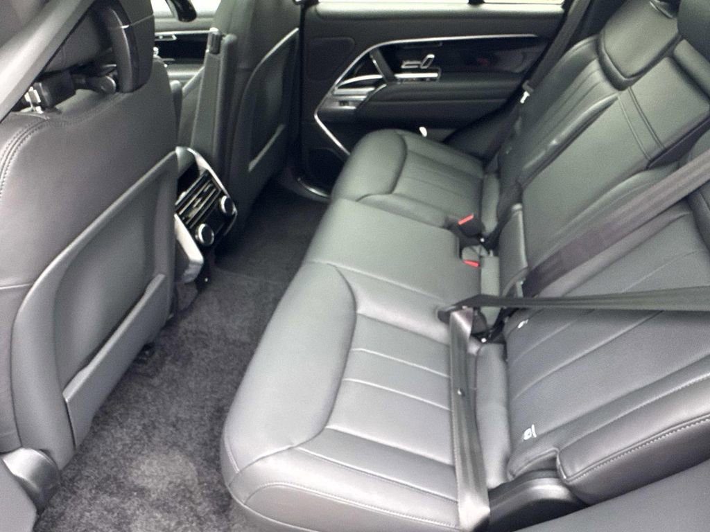 New 2026 Land Rover Range Rover SE AWD/4WD image 16