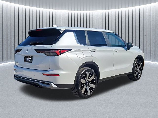 New 2026 Mitsubishi Outlander SE FWD image 6
