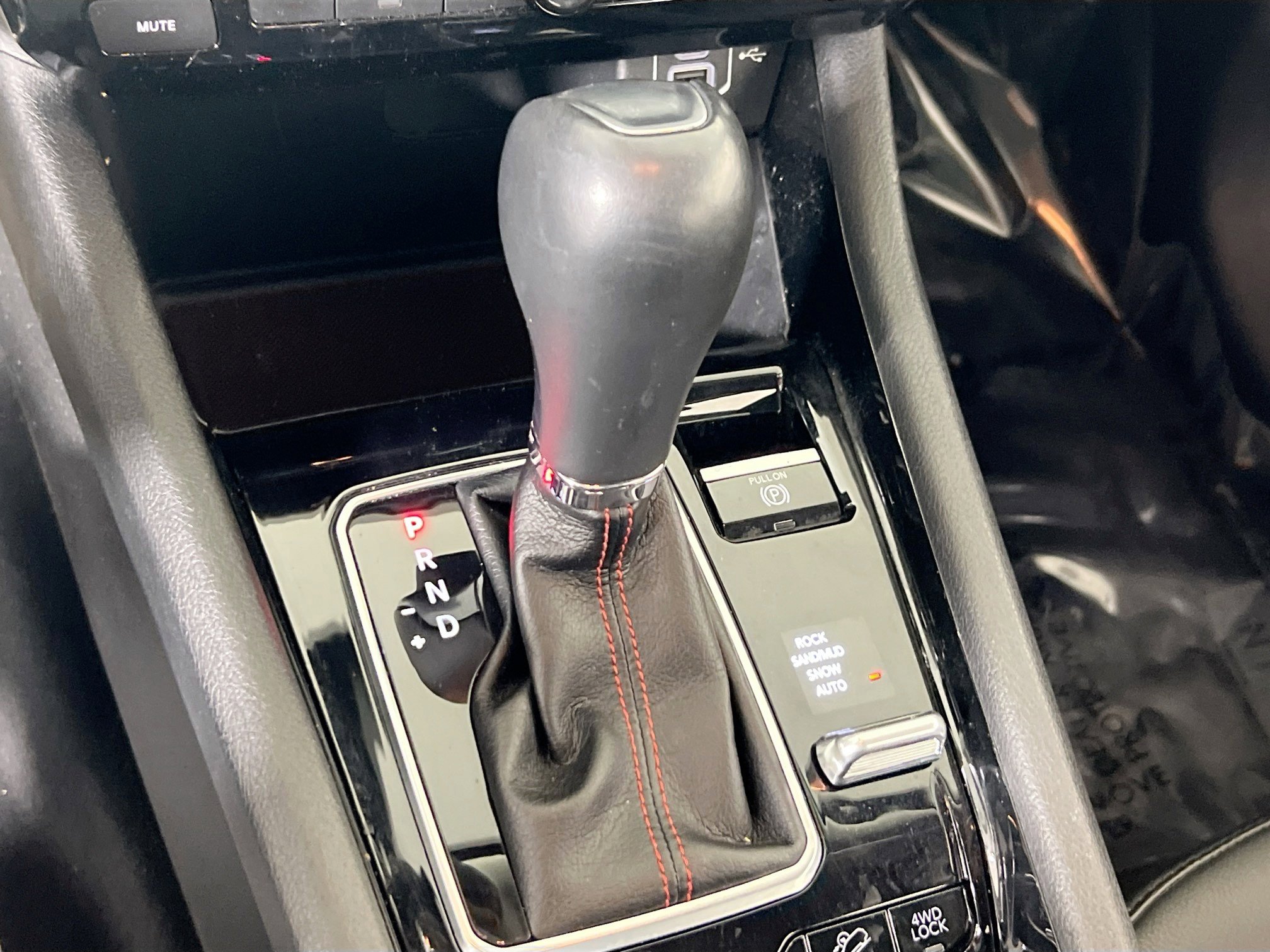 Used 2022 Jeep Compass Trailhawk w/ Trailhawk Convenience Group image 16